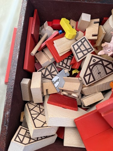 Altes holzspielzeug mit koffer - altes,