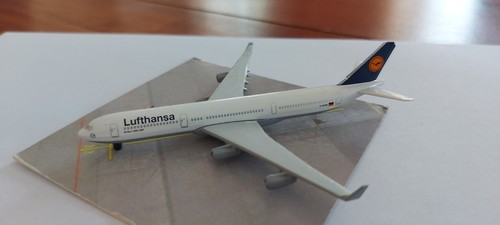 Flugzeugmodell airbus a340 300 - flugzeugmodell, a340-300
