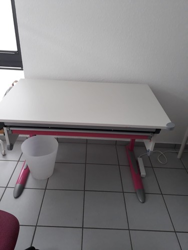 Kinderschreibtisch