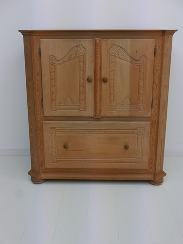 3562-Bauernstube-TV