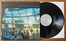 2 LP STELLA Finger On The