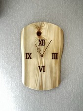 Rustikale Wanduhr Aus Holz mit