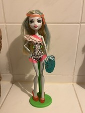 Monster High Lagoona Blue Swim Class Puppe mit Puppenständer