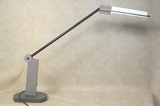 Artemide Alistro Schreibtischlampe Design by E. Gismondi