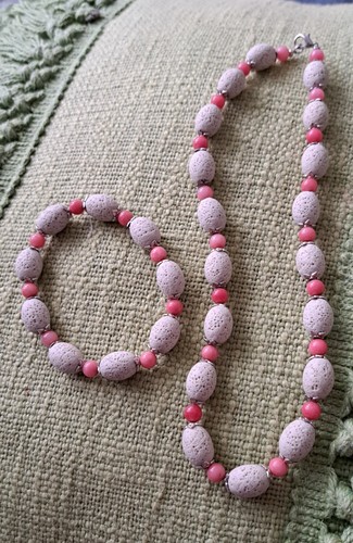 Kette und armband - armband, lavastein.