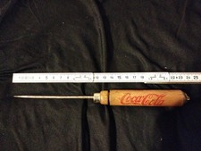 alter Coca-Cola Dosenöffner aus Metall/Holz, Dosenöffner bottle opener, Stichel