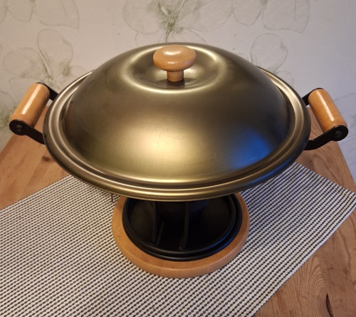 Wok stövchen aus gusseisen - wok,