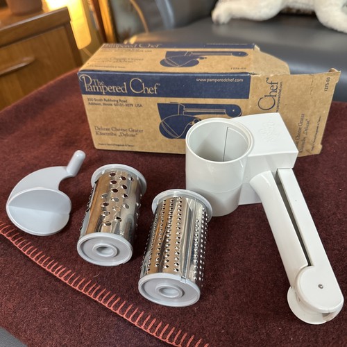 The pampered chef deluxe - pampered,