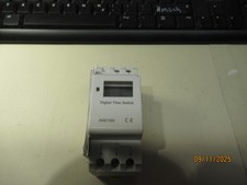 Zeitschalt-Uhr Hutschiene 1