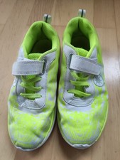 Turnschuhe, Hallenschuhe