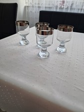 4 Weingläser mit Platinrand