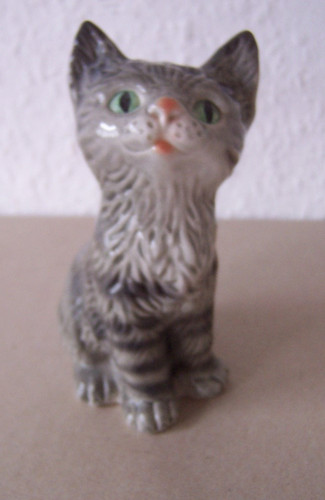 Katze sitzend porzellan - katze,,