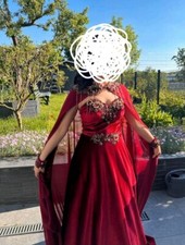 Wunderschönes Henna-Kleid