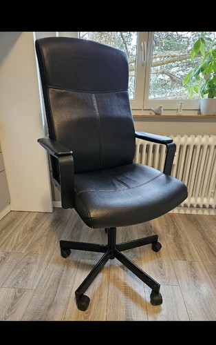 Bürodrehstuhl schwarz