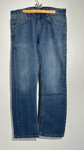 Identic straight style - straight,