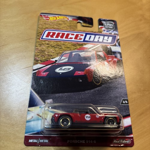 Hot wheels race day porsche - race,