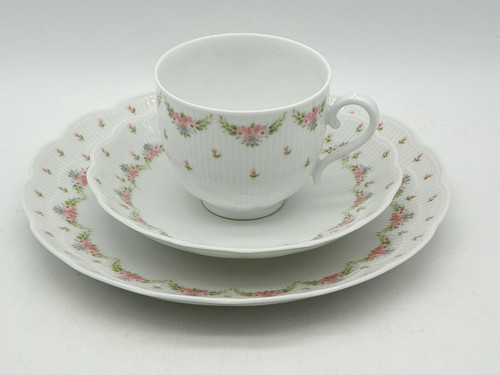 Kaffeetasse mit untertasse - kaffeetasse,