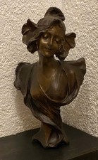 Dame im Jugenstil Frauenkopf