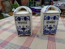 2 Gewürzdosen aus Porzellan - Pfeffer/Gewürz 