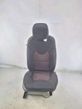 Vorderer Beifahrersitz Rechts