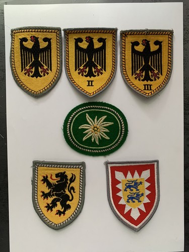 Verbandsabzeichen u a - 6, u.a