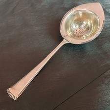 Antikes Teesieb - versilbert -