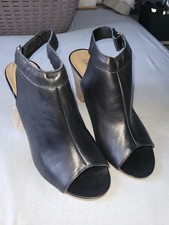 Catwalk Sandalen Schaftsandalen Schaftpumps Peeptoes Absatz schwarz Gr. 39 NEU