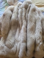 lange Polarfuchsjacke weiß