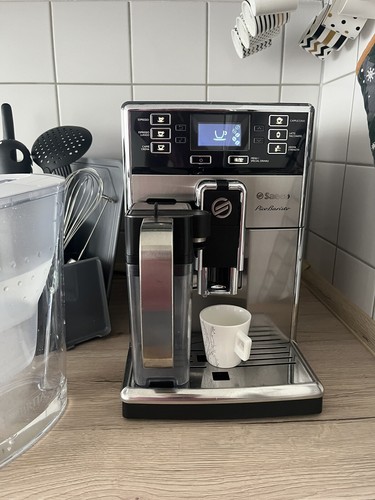 Kaffeemaschine mit mahlwerk - kaffeemaschine,