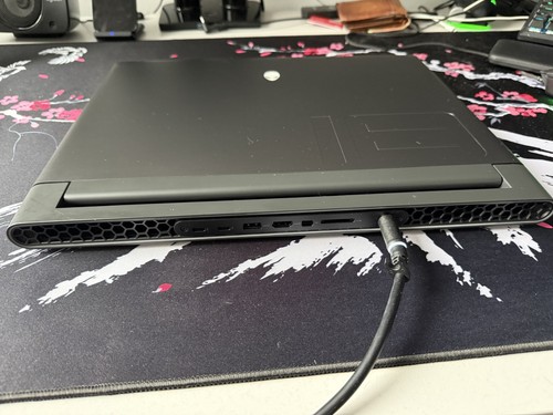 Alienware m18 gaming laptop - m18,