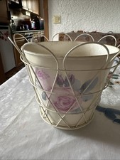 Toller Blumentopf Übertopf mit Gitter und Rosenmuster Blech Rosen