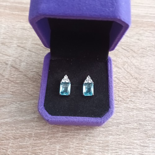 Ohrstecker mit blauen - , topas