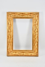 alter grosser Bilderrahmen im