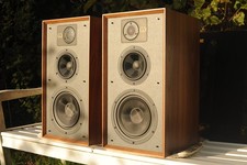 Wharfedale Linton Heritage 85 3-Wege Lautsprecher Paar Walnuss