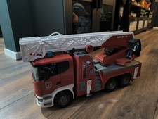 Bruder man Feuerwehr mit