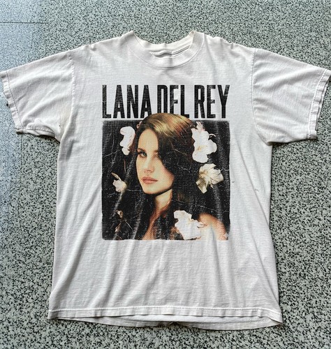 Hot lana del - del, floral