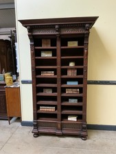 Antiker Archiv Schrank