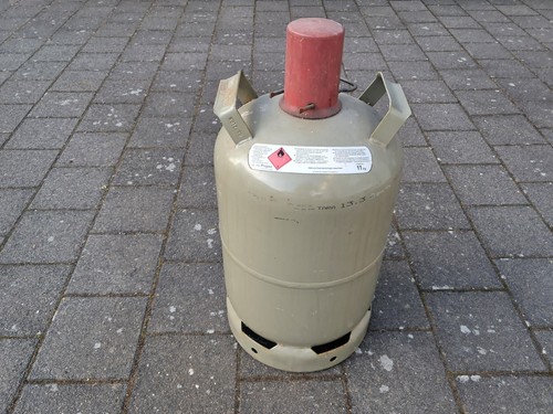 Graue stahl gasflasche 11 - 1,