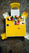 Kindertisch mit Stuhl und
