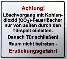 Kunststoffschild „Achtung Erstickungsgefahr! CO2-Löscher Raum nicht...“ | 10x9cm