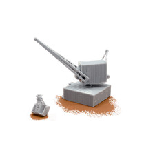 Industriekran auf Podest mit