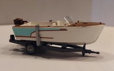 Wiking 009504 Motorboot auf Anhänger Weiss Holzdekor und Farbdekor Neu 2025 OVP