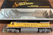 bachmann spectrum h0  Union Pacific Dash 8 40c
