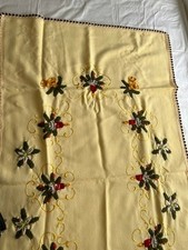 DDR Weihnachtstischdecke hand bestickt Wolle 80x150