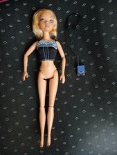 My Scene Puppe mit blonden Haaren und CD-Player +Oberteil