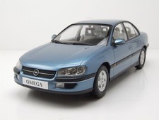 Opel Omega B 1996 hellblau metallic Modellauto 1:18 Triple9