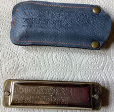 Schöne kleine GDR Mundharmonika Country Western im Etui ! Länge 10cm ! Unbenutzt