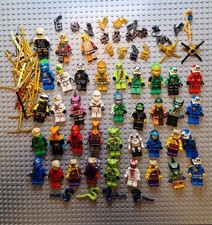 Lego Ninjago Figuren Konvolut mit Waffen, Rüstung Etc, (39 Figuren), Lasha, Etc.