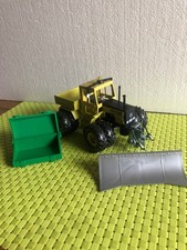 Siku 3151 MB-trac 1:32 mit Pflug ( von 1987)