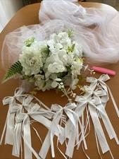 Hochzeit Autoschmuck Blumen mit Stoff und 7 Autoschleifen, Weiß mit Perlen
